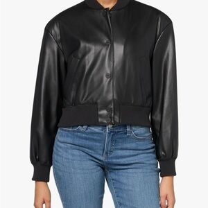 ✨ HUGO by Hugo Boss Leather Bomber Jacket ✨
New with Tags